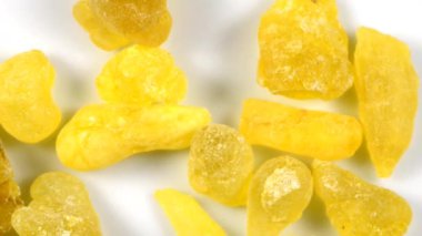 Sibirya sedir yağı ve fındık.