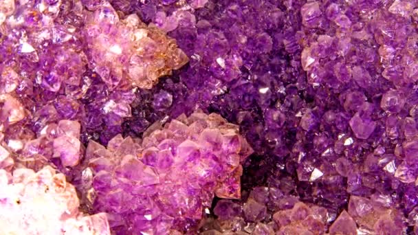 在特写镜头中的紫水晶石 — 图库视频影像