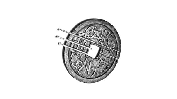Jarum Akupunktur Sebuah Koin Antik Cina Berputar Dalam Lingkaran — Stok Video