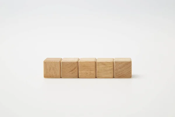 Dřevěné Kostky Hraček Prázdným Kopírovacím Prostorem Pro Zprávu Slovo Bílém — Stock fotografie