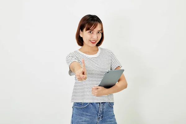 Charmante Jonge Aziatische Vrouwelijke Werknemer Met Kort Bruin Haar Dragen — Stockfoto