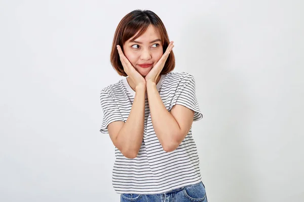 Atraktivní Asijské Žena Ležérní Tričko Modré Džíny Akční Osoba Bílé — Stock fotografie