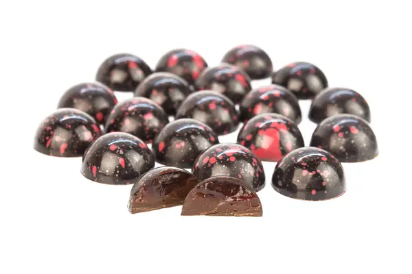 Beyaz Arka Planda Izole Edilmiş Çikolatalı Tatlılar — Stok fotoğraf