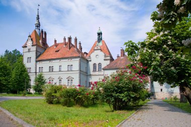 Kont Schonborn (içinde mazi - beregvar) carpaty içinde Avcılık kale Köyü (zakarpattja bölgesi, Ukrayna). 1890 yılında inşa.