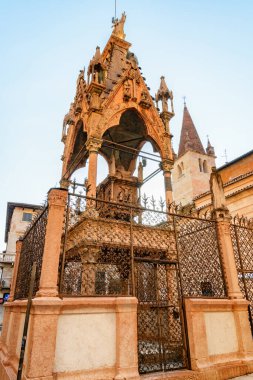 Awesome view of the Tomb of Mastino II della Scala in Verona, Italy. The Scaliger Tombs is a popular tourist attraction of Europe. clipart