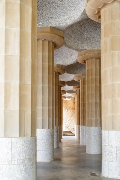 Szenische Säulen Der Hypostilhalle Sala Hipostila Park Güell Barcelona Spanien lizenzfreie Stockbilder