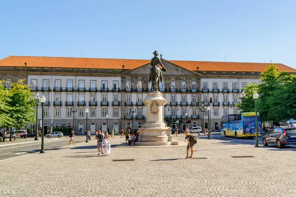 Porto Portugal August 2014 Utsikt Liberdade Square Freedom Square Monumentet royaltyfrie gratis stockfoto