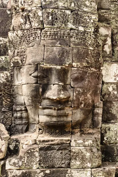 Giant Stone Face Ancient Bayon Temple Bayon Temple Nestled Angkor — Stock Photo, Image