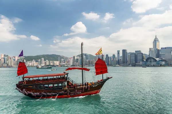 Hongkong Oktober 2017 Fantastisk Utsikt Tradisjonelt Kinesisk Seilskip Med Røde stockbilde