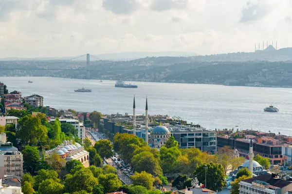 Luchtfoto Van Bosporus Istanbul Turkije Prachtig Uitzicht Stad Vanaf Galata Rechtenvrije Stockafbeeldingen