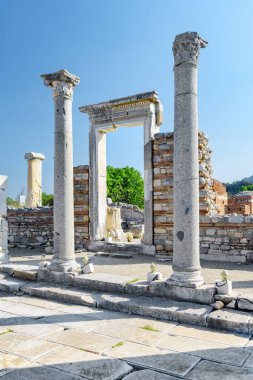 İzmir 'in Efes ilçesindeki Meryem Kilisesi' nin (Konsey Kilisesi) İzmir 'deki Selçuk kalıntıları. Antik Yunan kenti Türkiye 'de popüler bir turizm merkezi..