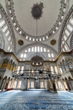 İstanbul, Türkiye - 15 Eylül 2021: Nuruosmaniye Camii, İstanbul, Türkiye.