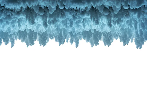 冬白い背景に隔離された雪の洞窟の天井に凍結雪の成長のクリスマスの背景 — ストック写真