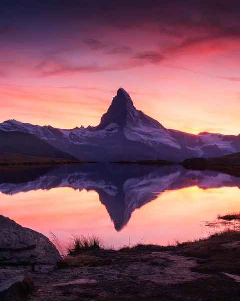Picturesque Landscape Colorful Sunrise Stellisee Lake Snowy Matterhorn Cervino Peak — Stock Photo, Image