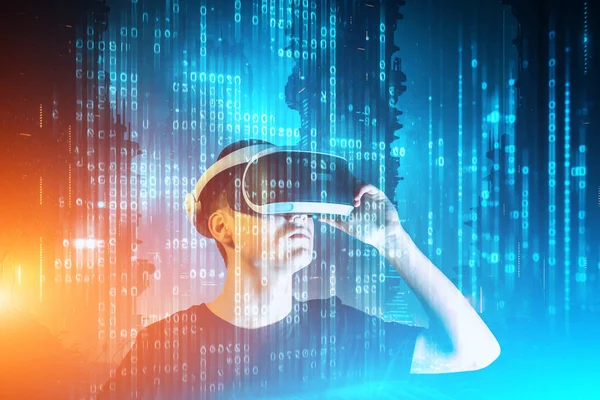 在虚拟世界里戴著虚拟现实眼镜的人扩大的现实 多样化 未来的技术 Vr概念 数字元世界中虚拟投影的未来主义3D眼镜 — 图库照片