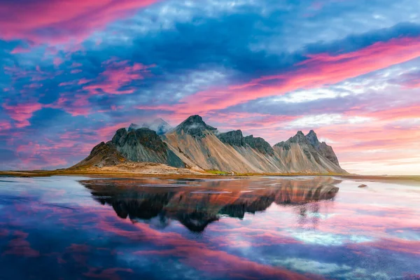 Incredible Stokksnes Mountains Vestrahorn Cape Southeastern Icelandic Coast Sunset Epic — Stock Photo, Image