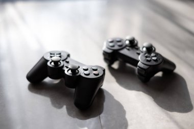 Masada iki siyah oyun bloknotu var. Oyun, eğlence ve eğlence konsepti