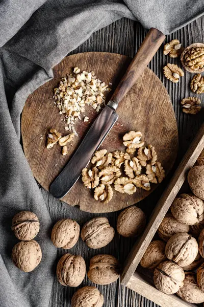 Crushed Walnut Nuts Kernels Knife Wooden Plate Close Food Photography — Stock Photo, Image