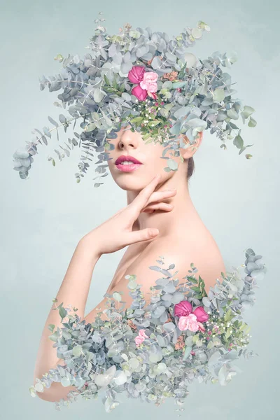 Streszczenie Współczesnej Surrealistycznej Sztuki Kolaż Portret Młodej Kobiety Kwiatami — Zdjęcie stockowe