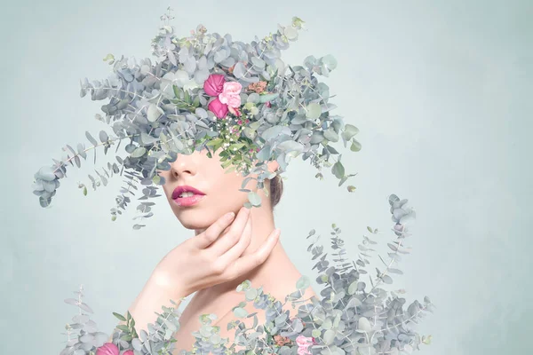 Abstraktní Současné Surrealistické Umění Koláž Portrét Mladé Ženy Květinami — Stock fotografie