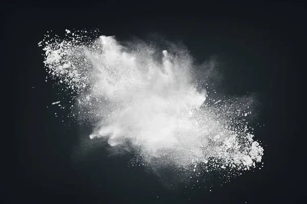 Абстрактное Динамическое Облако Белой Пыли Рассеивается Черном Фоне Взрыве Творческий Лицензионные Стоковые Фото