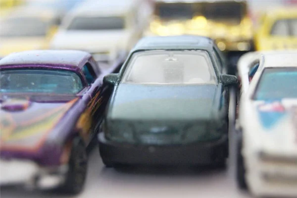 小型汽车 火柴盒 模型汽车 玩具汽车 模型车变焦车那种车的类型 停放车 — 图库照片