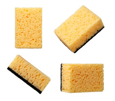 Beyaz arka planda yakın plan yıkama için bir dizi sünger. İzole edilmiş