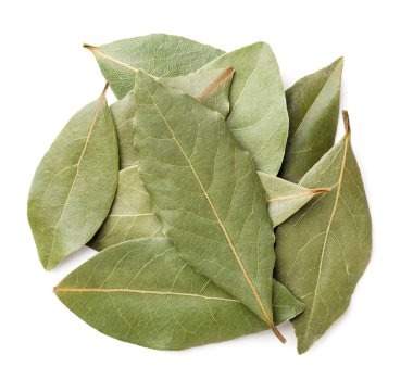 Koyda beyaz bir arka planda bir yığın yaprak var. Üst görünüm