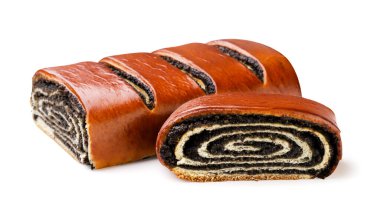 Haşhaş tohumu rulosu ve beyaz arka planda yakın çekim. İzole edilmiş