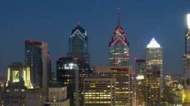 Pensilvanya 'daki Philadelphia' da sabah güneşiyle birlikte sabah çatıda.