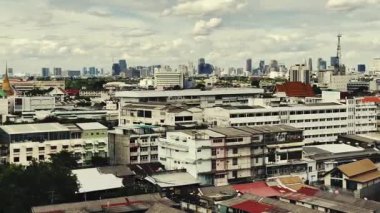 Bangkok, Tayland 'daki kentsel binalarla ufuk çizgisinin zamanlaması.