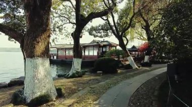 Hupao ya da Çin 'in Hangzhou kentindeki Tiger Spring Parkı' nın Hayali