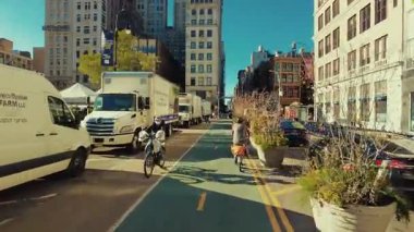 NEW YORK CITY, USAOCT 14, 2022: Kentsel binaların sokak manzarası