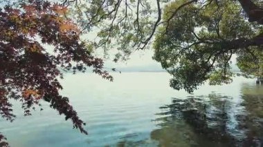 Xi Gölü (Batı Gölü), Çin 'in Hangzhou şehrindeki ünlü UNESCO bölgesi.