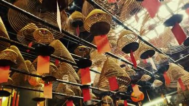 Hong Kong Man Mo Tapınağı. Çin, Asya 'da tütsü yakını..