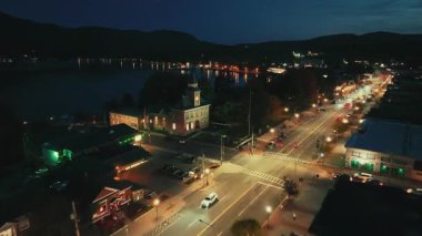 Yukarı New York Eyaleti 'ndeki George Gölü' nün gece görüntüsü.