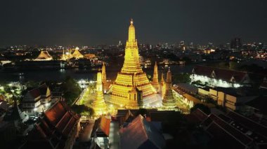 Bangkok, Tayland 'daki Wat Arun Ratchawararam' ın hava manzarası.