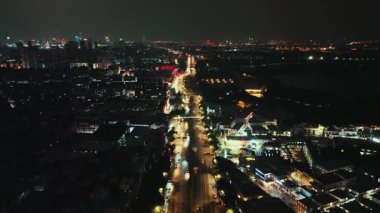 Guangzhou şehri şehir hava görüntüsü gece Çin 'de drone görüntüsü