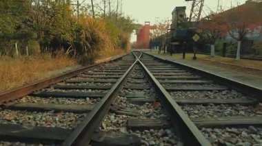 Çin 'in Zhejiang eyaletindeki Hangzhou' daki eski tren istasyonunun park manzarası.