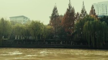 Çin Hangzhou 'daki kentsel binalarla Jinghang Su Yolu