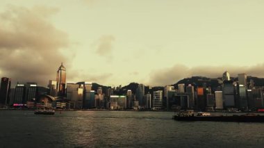 Çin, Asya 'da gökdeleni olan Hong Kong kentsel şehir silueti.