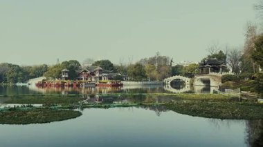 Jiangsu, Çin 'deki Nanjing şehrinin kentsel binaları.