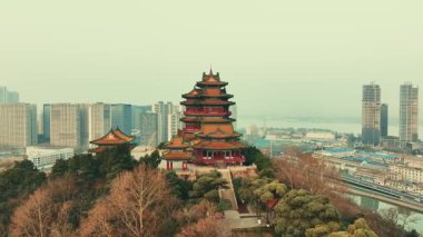 Çin Jiangsu 'daki Nanjing Kulesi' nin Yuejiang Kulesi 'nin havadan görüntüsü.