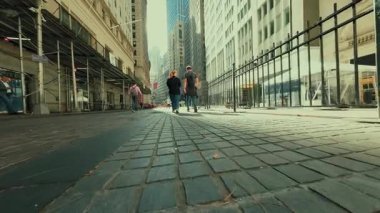 NEW YORK CITY, USAOCT 14, 2022: Şehir merkezi finans bölgesinde sokak manzarası