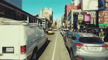 NEW YORK CITY, USAOCT 14, 2022: Kentsel binaların sokak manzarası