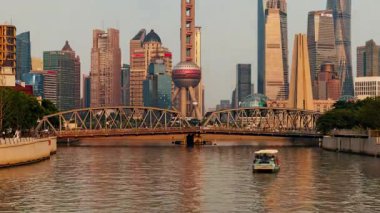 Pudong, Şangay, Çin ve Asya 'daki kentsel binaların zamanaşımı görüntüsü.