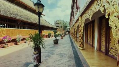 Jinghong bölgesinde Xishuangbanna 'daki tapınak yakın görüntüsü, Çin' in güneybatısında Yunnan.