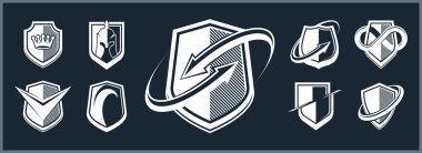 Farklı elementler vektör sembolleri, savunma ve güvenlik simgeleri, cephane amblemi koleksiyonu içeren klasik kalkan şekilleri.
