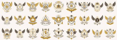 Heraldic Coat of Arms vektör seti, antika heraldik rozetler ve ödüller koleksiyonu, klasik tarz tasarım unsurları, aile veya iş logoları sembolleri.