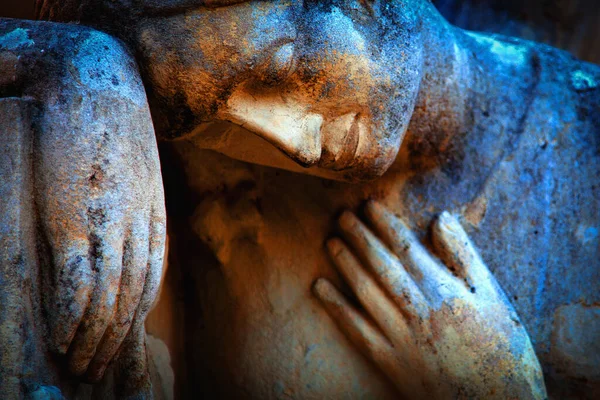 Antigua Estatua Piedra Mujer Triste Desesperada Tumba Como Símbolo Muerte — Foto de Stock